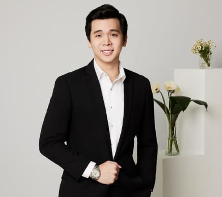 Hi, I'm Desmond Goh