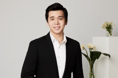 Hi, I'm Desmond Goh