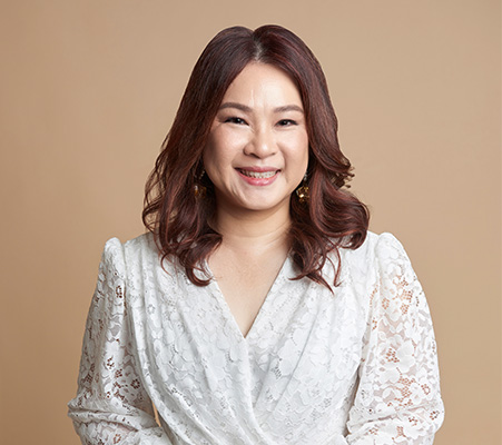 Hi, I'm Elaine Loh