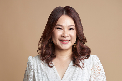 Hi, I'm Elaine Loh