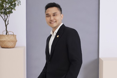 Paolo Lipana a Senior Financial Advisor, Certified Wealth Planner in Makati