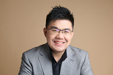 Paolo Lipana a Senior Financial Advisor, Certified Wealth Planner in Makati