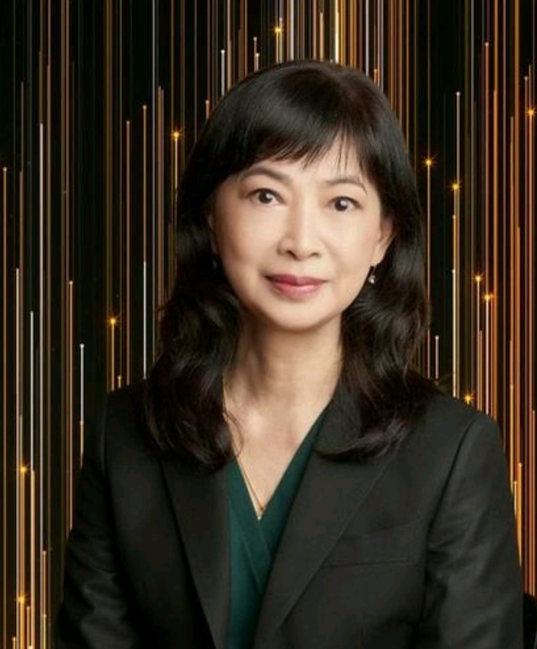 Phoebe-Lim