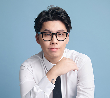 Paolo Lipana a Senior Financial Advisor, Certified Wealth Planner in Makati