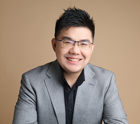 Paolo Lipana a Senior Financial Advisor, Certified Wealth Planner in Makati